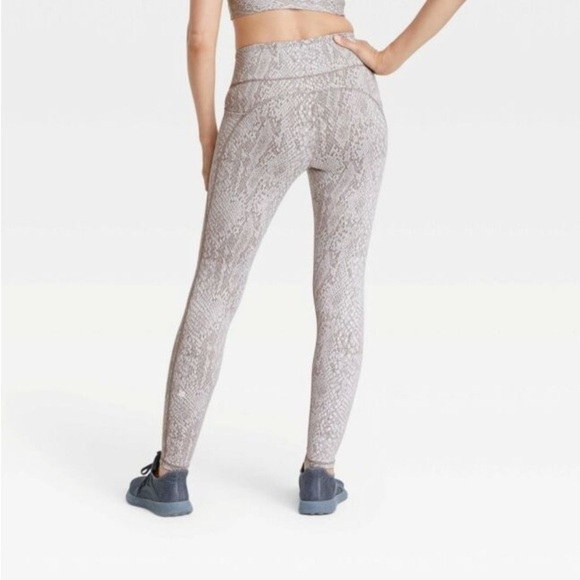 All In Motion Women's Snake Print Jacquard Leggings, Size Medium - Picture 3 of 16
